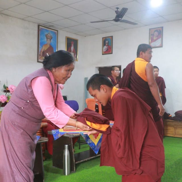 Cúng Dường Y Áo Chư Tăng Tu viện Dundul Raptenling – Odisha, Ấn Độ 5 y ao 5