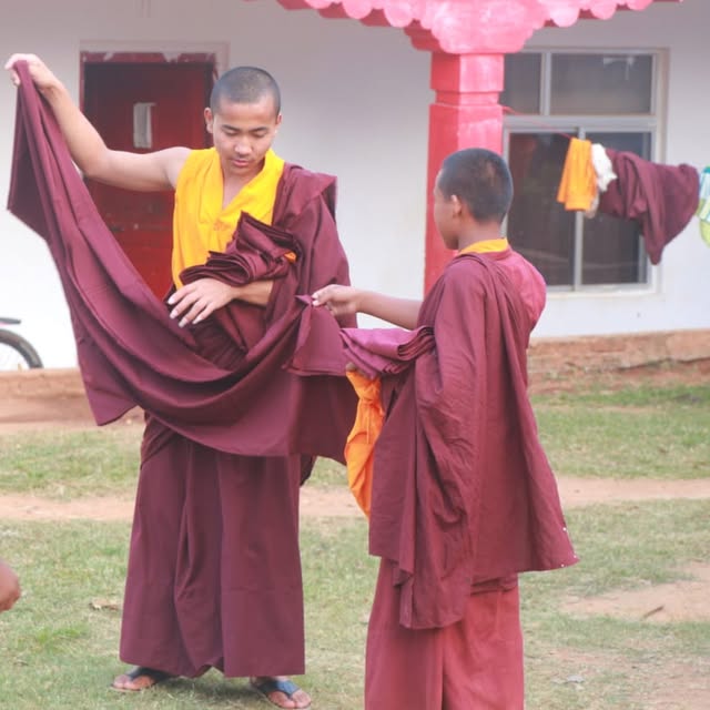 Cúng Dường Y Áo Chư Tăng Tu viện Dundul Raptenling – Odisha, Ấn Độ 7 y ao 7