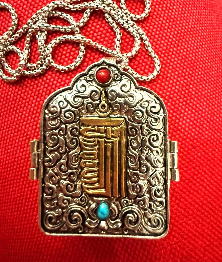 Guru Rinpoche Gau with Consecrated 4 cm Statue 3